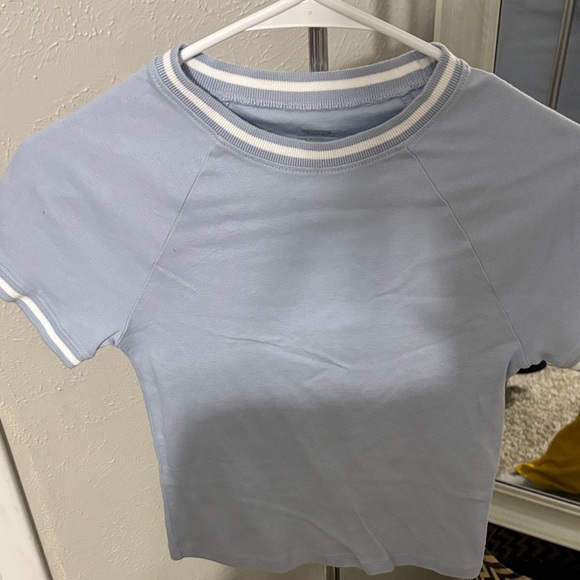 Levi's Light Blue Short Sleeve Tee - Picture 1 of 2